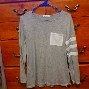 Long sleeved tee